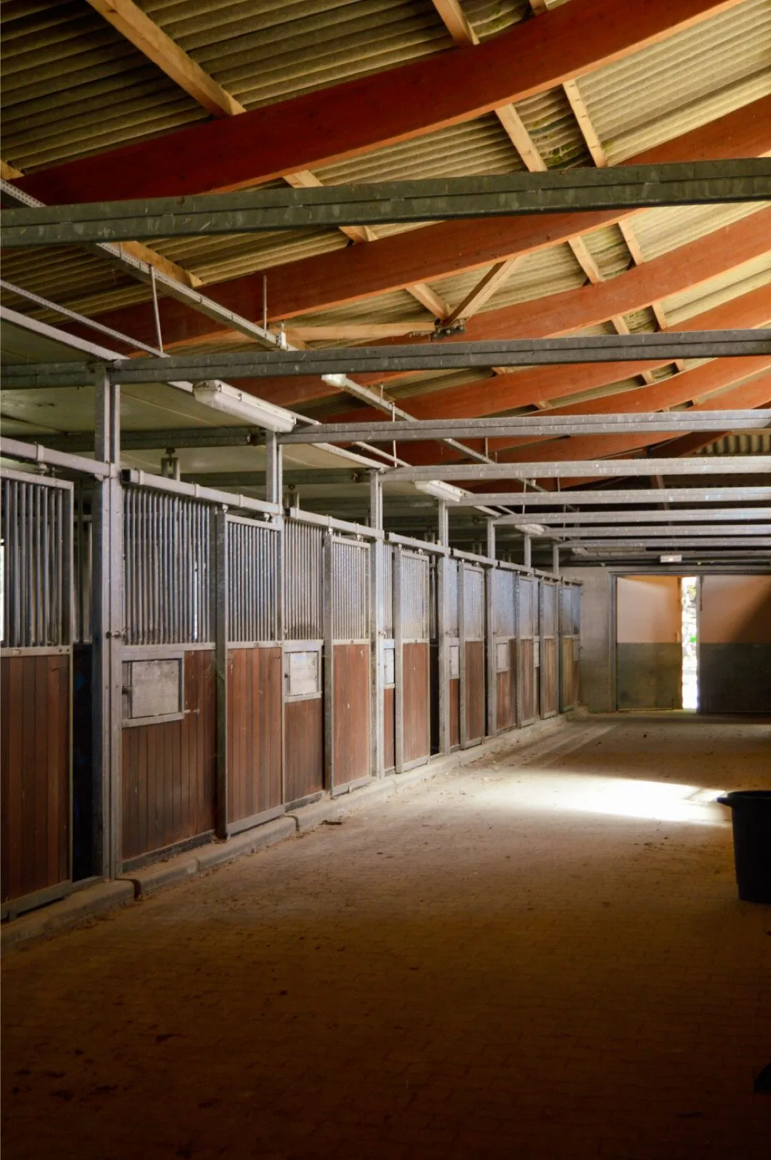 42 boxes équestres — Écuries Haras Domaine de la Butte Ronde