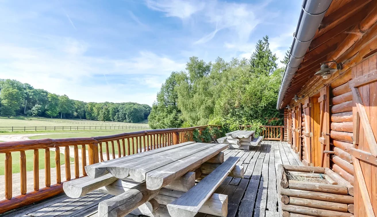 Le Lodge — hébergement privatif — Domaine de la Butte Ronde