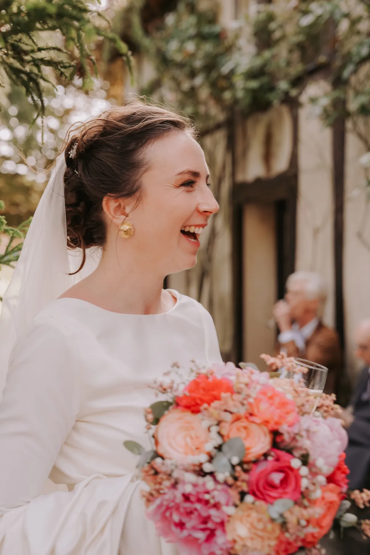 La mariee et son bouquet