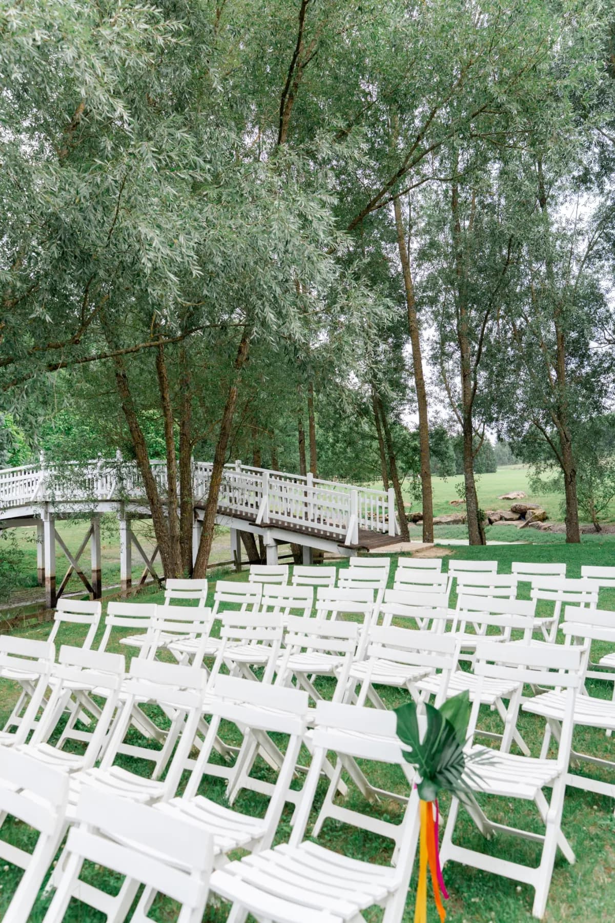 Ile de ceremonie chaises