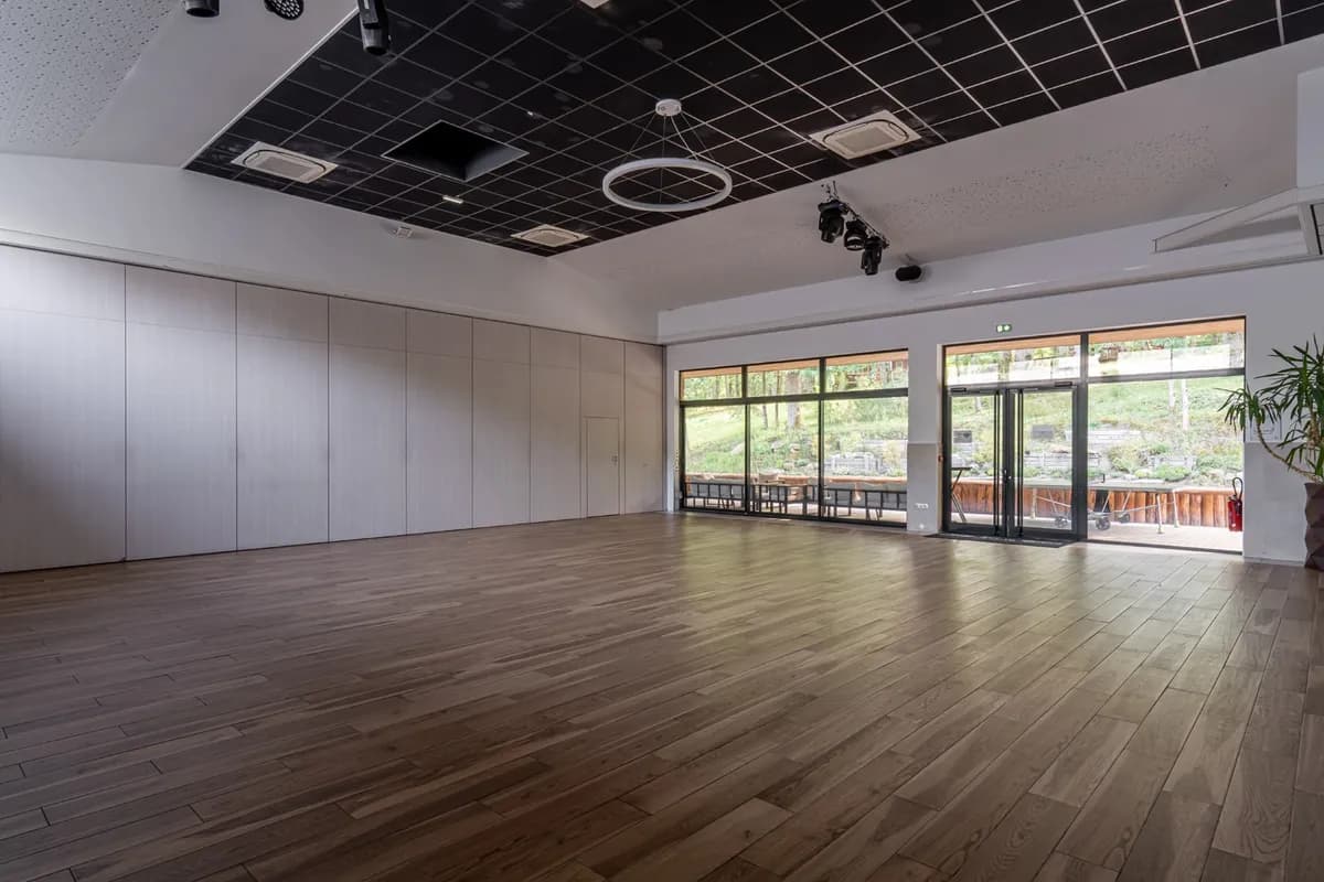 Salle Sequoia vide