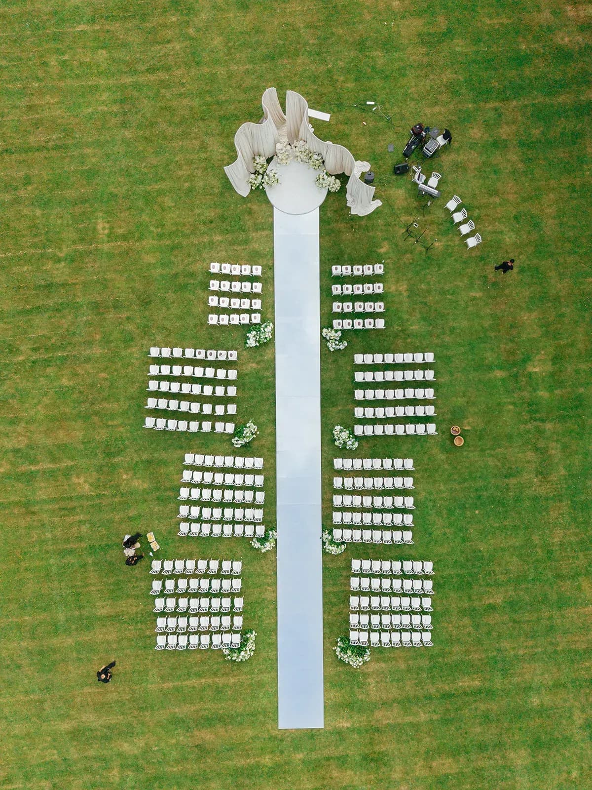 Cérémonie dans le Parc