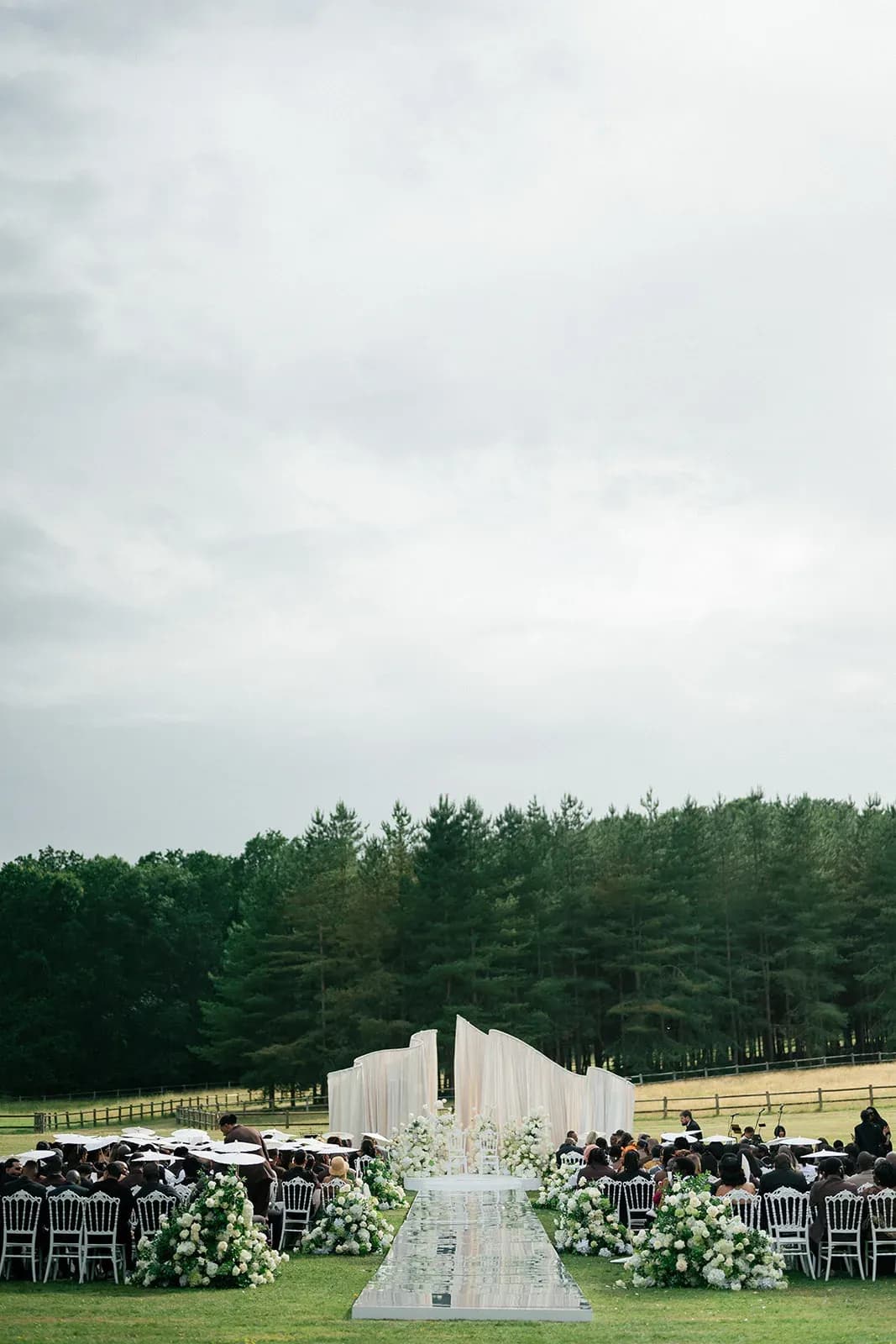 Cérémonie dans le Parc