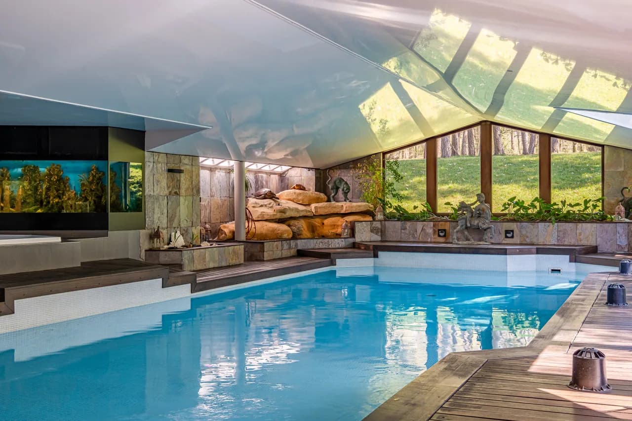 Spa et piscine couverte du Domaine de la Butte Ronde — Yvelines